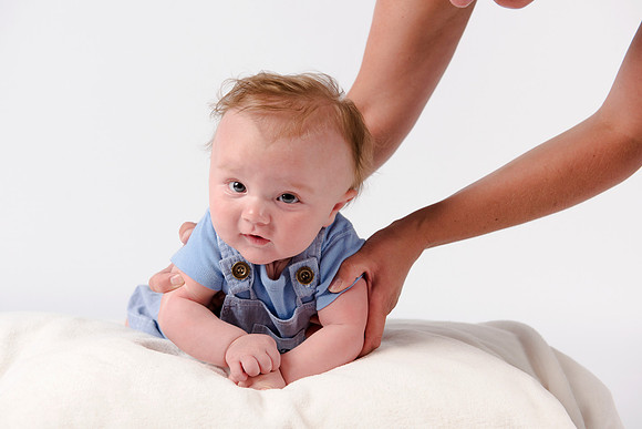 9.Baby & Mother photography