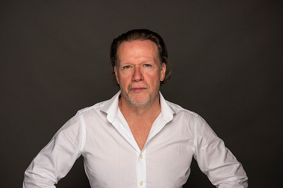 23.Studio portrait. Beata Cosgrove Photography