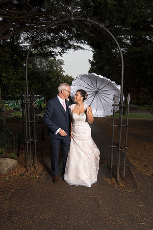 Wedding at the Botanical Gardens in Bath. The Roman Baths.Beata Cosgrove Photography