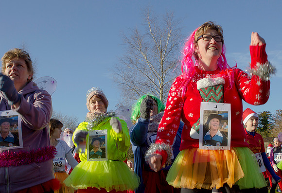Dorothy-House’s-Charity Santa-Fairy-run. Photographer-Bath-Event. Beata-Cosgrove-Photography