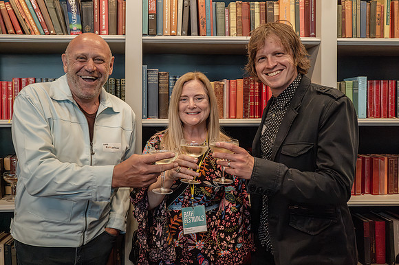 Ian Robertson. Vicki Cheadle. Alex Lipinski. Beata Cosgrove Photography