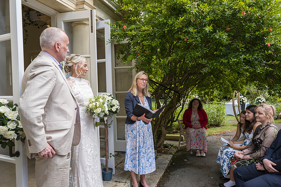30. R & R wedding. Temple of Minerva. The Royal Crescent. Bath. Beata Cosgrove Photography