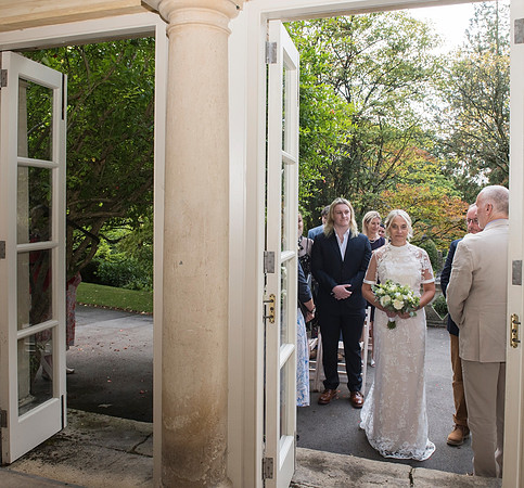 22. R & R wedding. Temple of Minerva. The Royal Crescent. Bath. Beata Cosgrove Photography