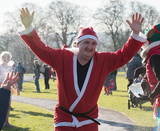 2.Dorothy House’s Charity Santa and Fairy run. Photographer. Bath. Event. Beata Cosgrove Photography.4.12.2016