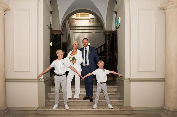 Bath based photographer. Guildhall wedding photos. Beata Cosgrove Photography